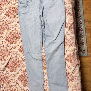 Levi's Women's Straight Leg Jeans in Light Blue